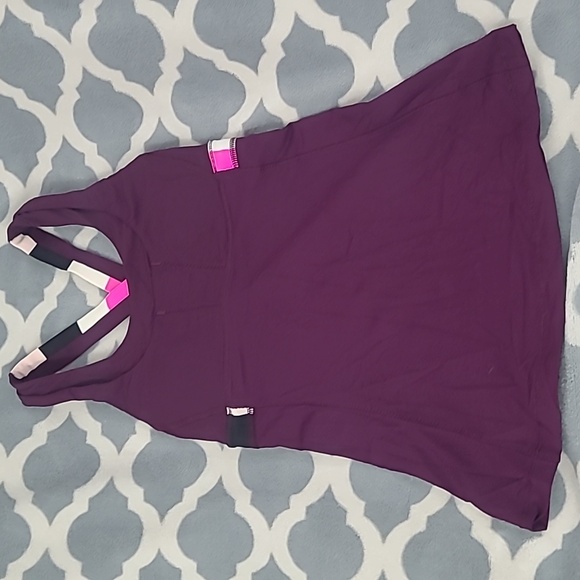 lululemon athletica Tops - Lululemon stuff your bra tank 4 xs